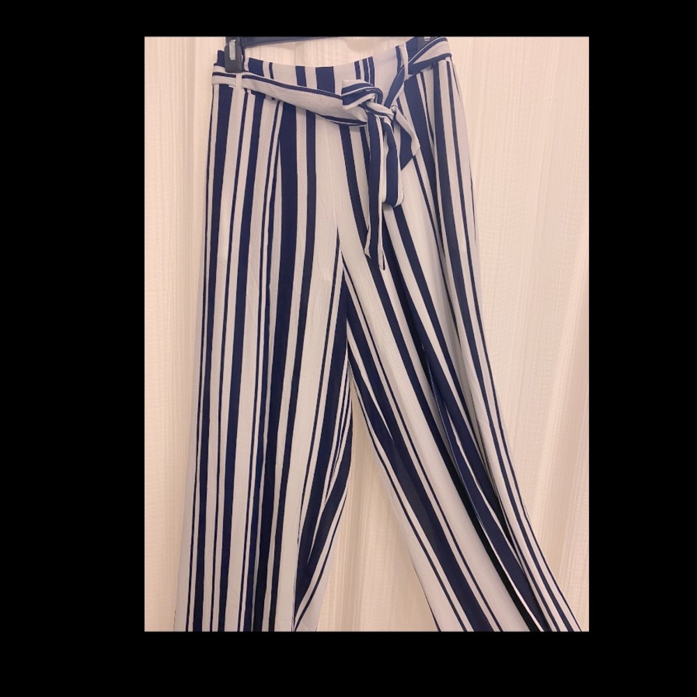Blue and white striped cut leg pant